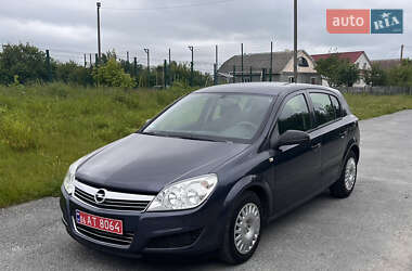 Хэтчбек Opel Astra 2008 в Звягеле