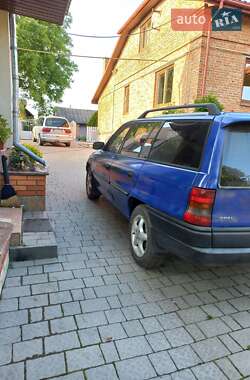 Универсал Opel Astra 1996 в 