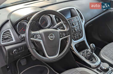 Универсал Opel Astra 2014 в 