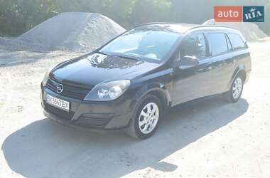 Універсал Opel Astra 2004 в Білогір'ї