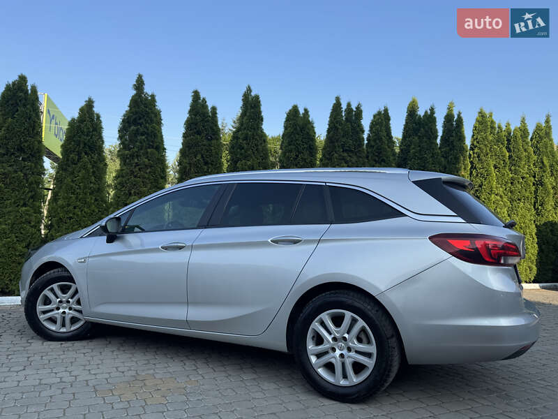 Универсал Opel Astra 2018 в Трускавце