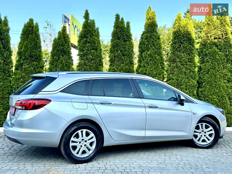 Универсал Opel Astra 2018 в Трускавце