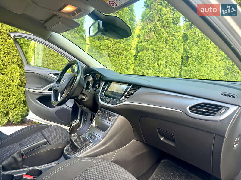 Универсал Opel Astra 2018 в Трускавце