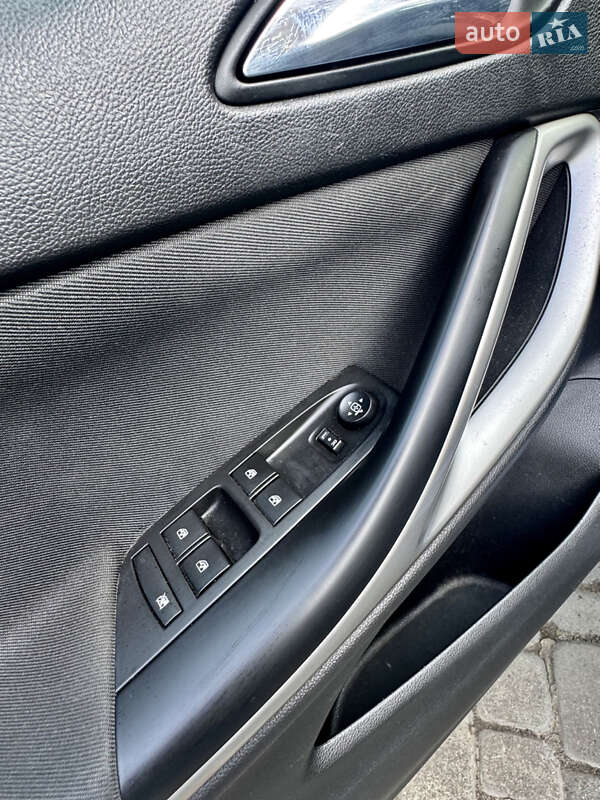 Универсал Opel Astra 2018 в Трускавце