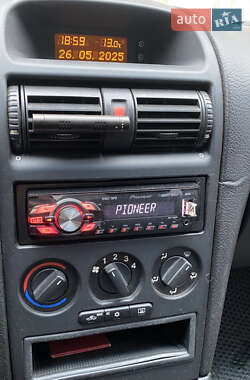 Седан Opel Astra 2007 в 