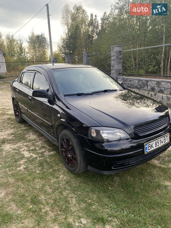 Седан Opel Astra 2007 в 