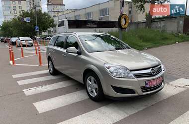 Универсал Opel Astra 2009 в 
