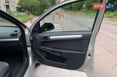 Универсал Opel Astra 2009 в 