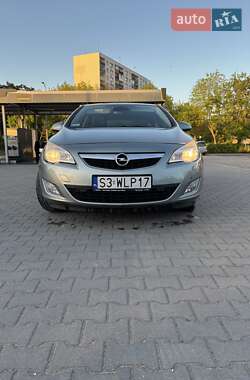 Хетчбек Opel Astra 2011 в Львові