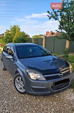 Універсал Opel Astra 2005 в Тернополі
