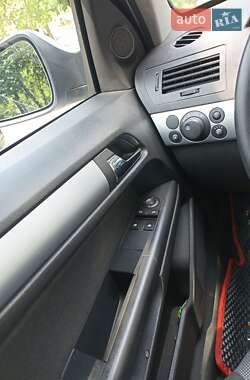 Универсал Opel Astra 2010 в 