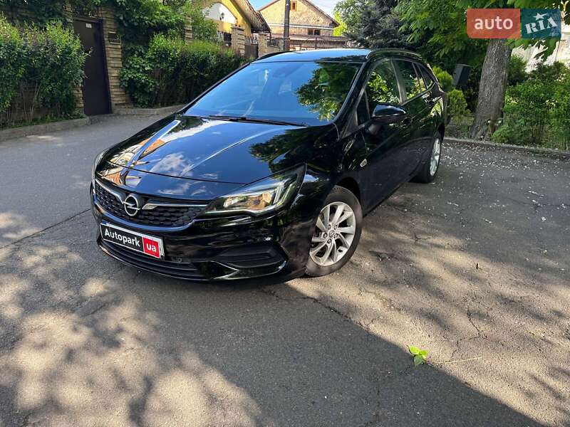 Opel Astra 2022