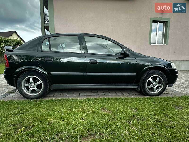Хэтчбек Opel Astra 2003 в Ивано-Франковске
