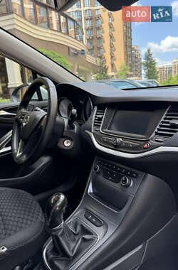 Универсал Opel Astra 2018 в 
