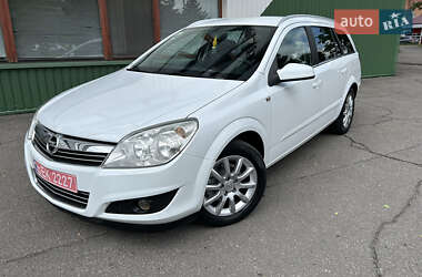 Универсал Opel Astra 2008 в Полтаве