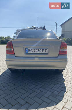 Седан Opel Astra 2008 в 