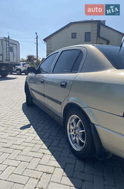 Седан Opel Astra 2008 в 