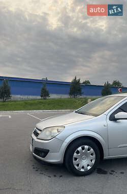 Хэтчбек Opel Astra 2007 в 