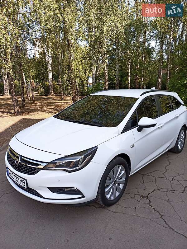 Универсал Opel Astra 2017 в Кривом Роге
