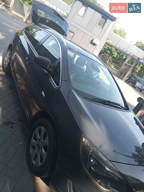 Универсал Opel Astra 2015 в Хмельницком
