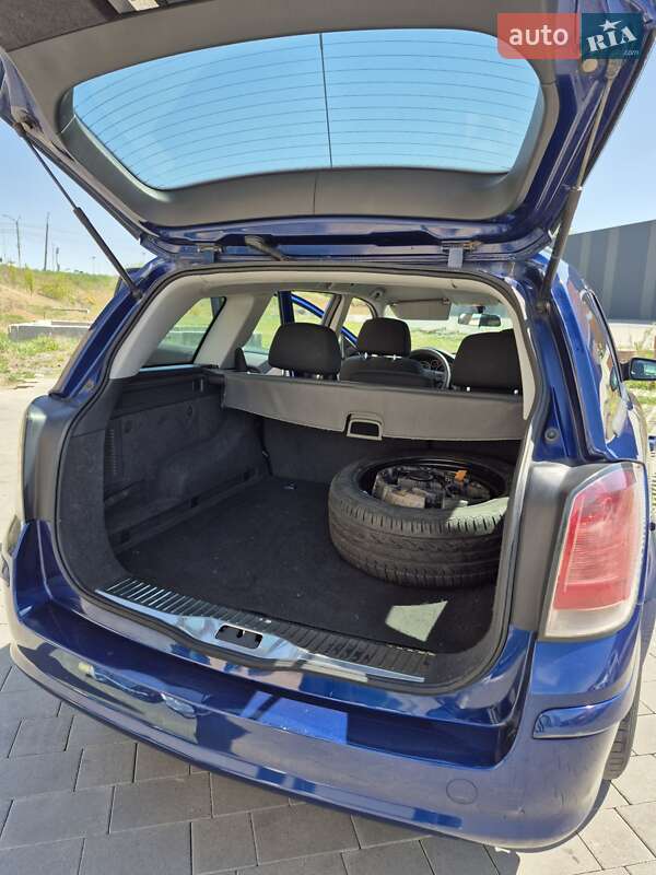 Универсал Opel Astra 2006 в Хмельницком