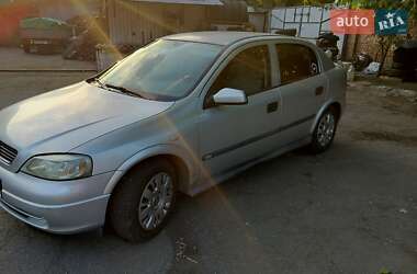 Хэтчбек Opel Astra 1998 в 