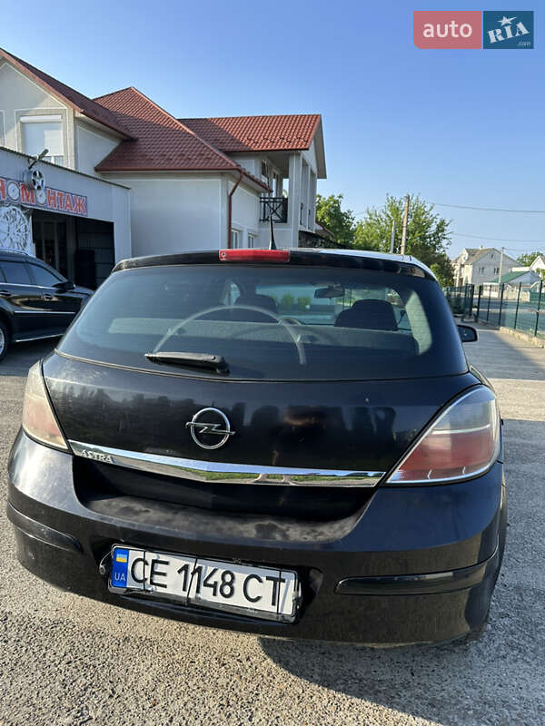 Хэтчбек Opel Astra 2007 в Черновцах