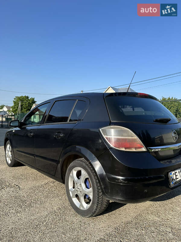 Хэтчбек Opel Astra 2007 в Черновцах