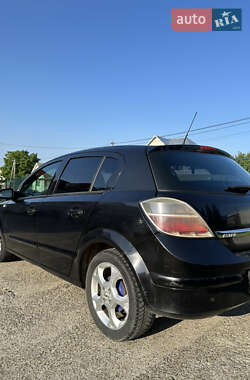 Хэтчбек Opel Astra 2007 в 
