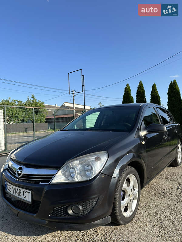 Хэтчбек Opel Astra 2007 в Черновцах