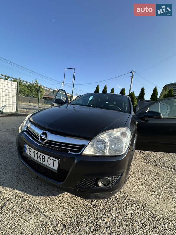 Хэтчбек Opel Astra 2007 в Черновцах