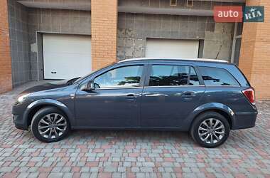 Универсал Opel Astra 2010 в Белой Церкви