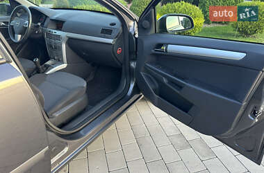 Универсал Opel Astra 2009 в 