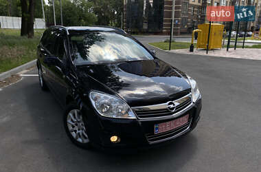 Универсал Opel Astra 2007 в Чернигове