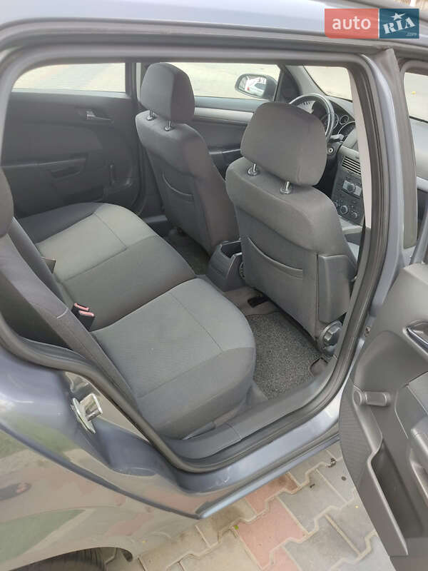 Универсал Opel Astra 2006 в Виннице
