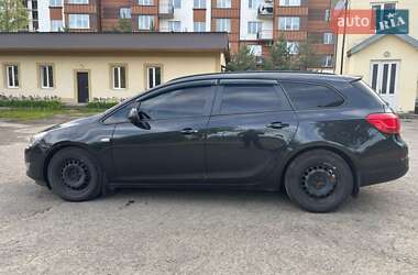 Универсал Opel Astra 2012 в 