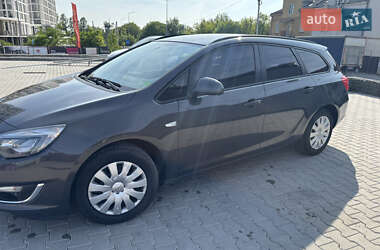 Универсал Opel Astra 2013 в 
