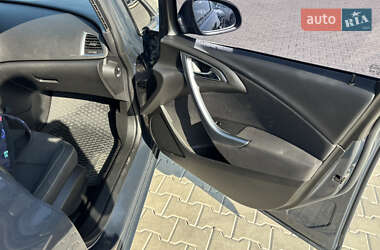 Универсал Opel Astra 2013 в 