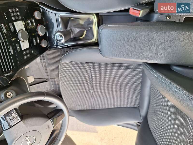 Универсал Opel Astra 2009 в Локачах фото 27 Универсал Opel Astra 2009 в Локачах
