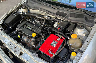 Седан Opel Astra 2006 в 