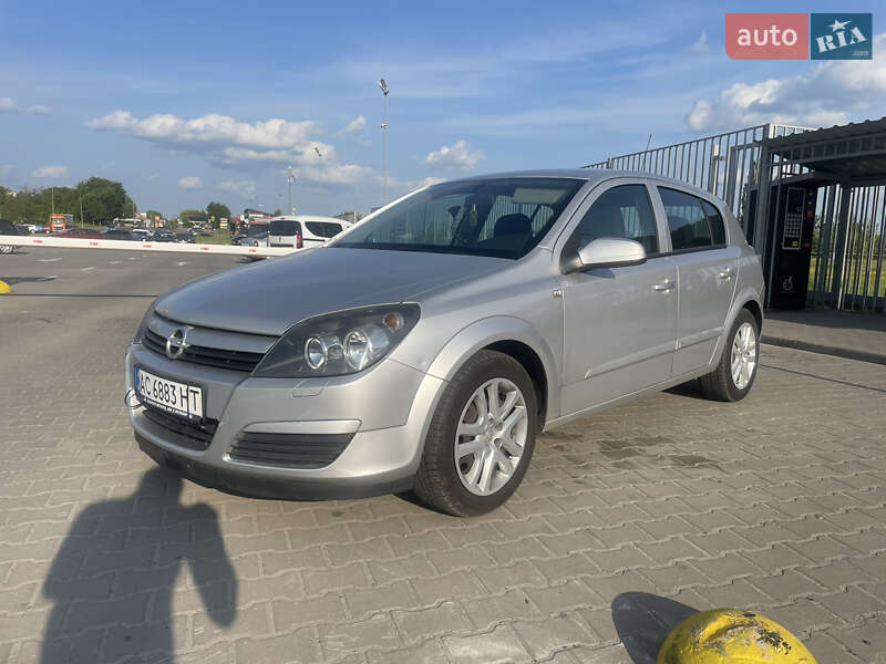 Хэтчбек Opel Astra 2005 в Луцке