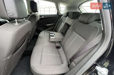 Хэтчбек Opel Astra 2010 в 