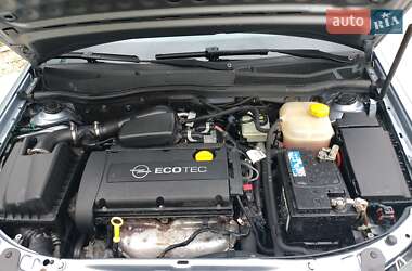 Универсал Opel Astra 2006 в 