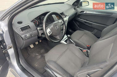 Хэтчбек Opel Astra 2009 в 