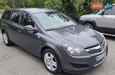 Универсал Opel Astra 2011 в Тернополе