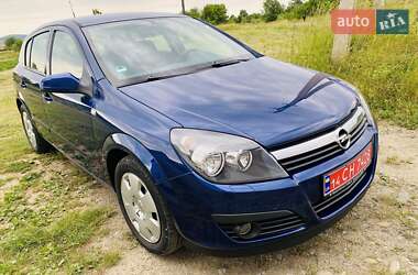 Хетчбек Opel Astra 2006 в Надвірній