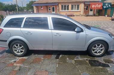 Універсал Opel Astra 2005 в Бердичеві