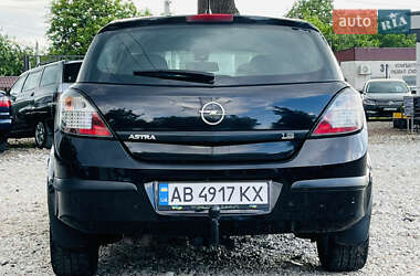Хэтчбек Opel Astra 2006 в 