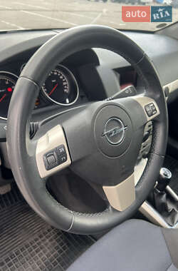 Универсал Opel Astra 2008 в Киеве