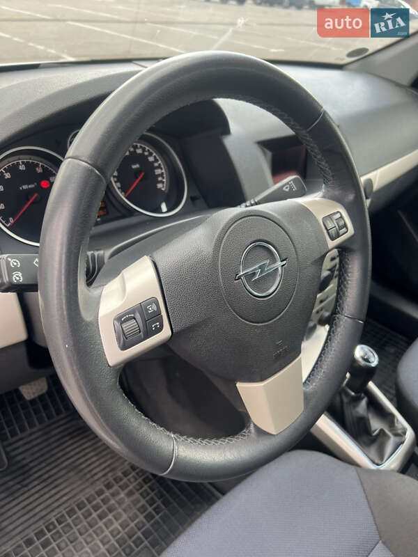 Универсал Opel Astra 2008 в Киеве